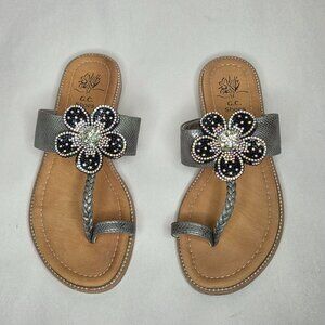 NWT GC Shoes Women's Blossom Flower Sandals Pewter